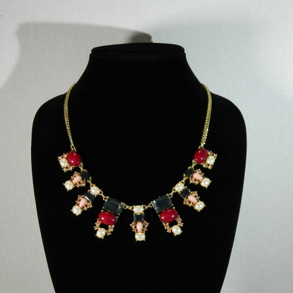 Clearance Necklace Bling Ready to Resell or Wear Faux Pearls Faux Gems - Picture 8 of 8